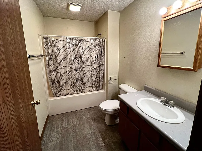 829 S Morgan St #B — Photo 3