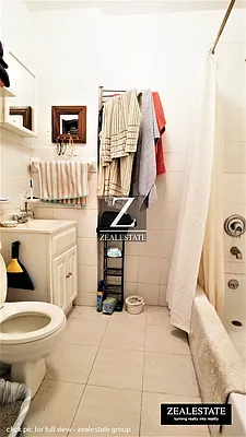 Rented by ZealEstate Group Inc | media 15