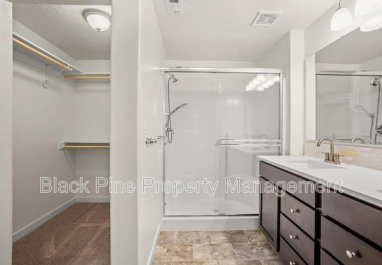 644 Stanley Lake St — Photo 23