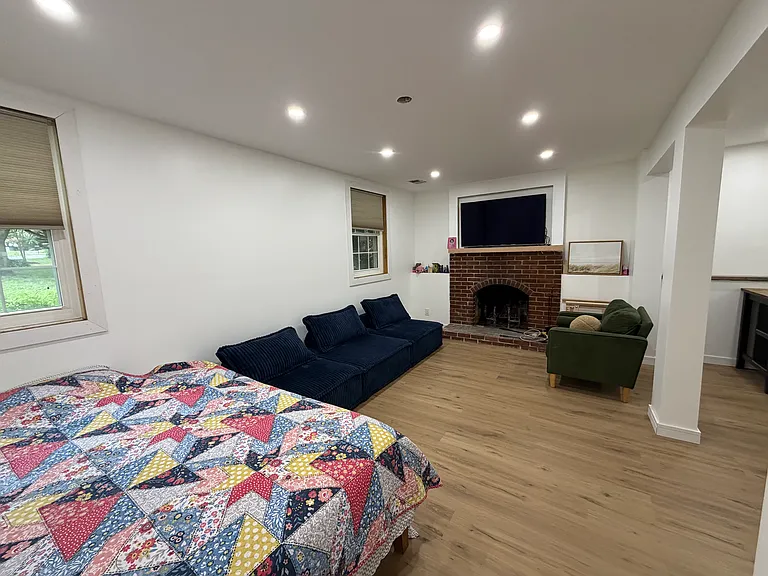 1551 Powells Tavern Pl — Photo 2