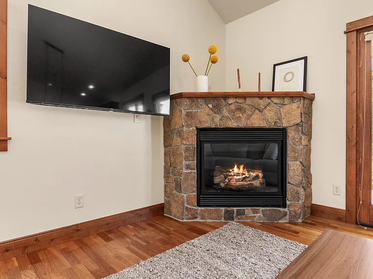 Fireplace | Smart TV