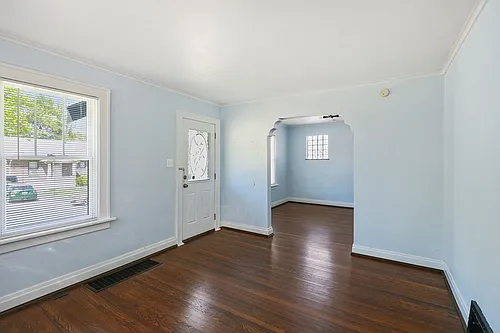 324 Eldridge Ave Photo 1