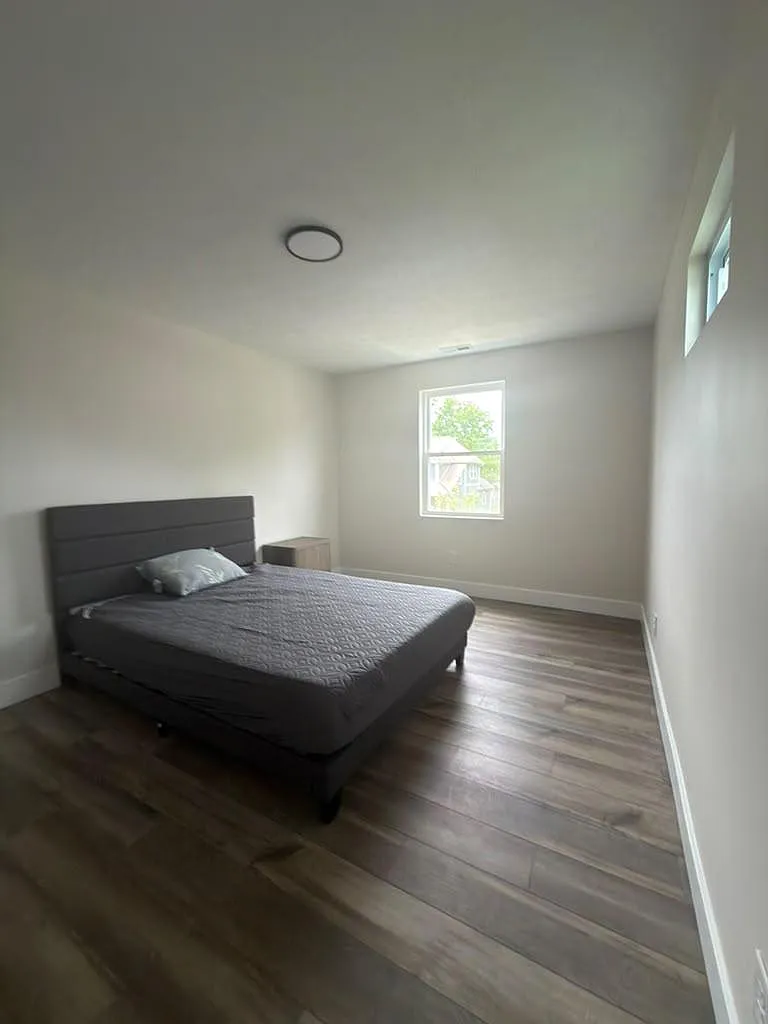 4 bed, 2.5 bath, 1942 sqft, $1,027 — Photo 1