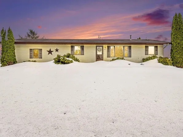 301 Ragen Bogen Dr, Gaylord, MI 49735