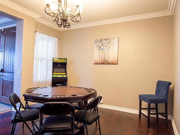 44310 Apache Plume St — Photo 12