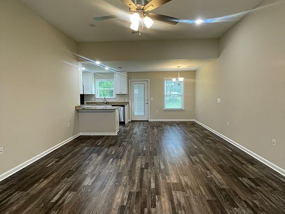 2nd image of 2204 3rd Ave