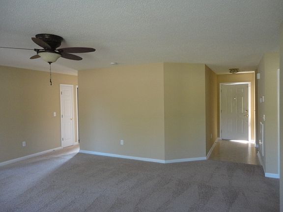 3rd image of 585 Blythewood Ct