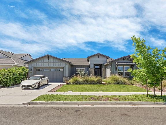 2nd image of 2573 Feathermint Ln