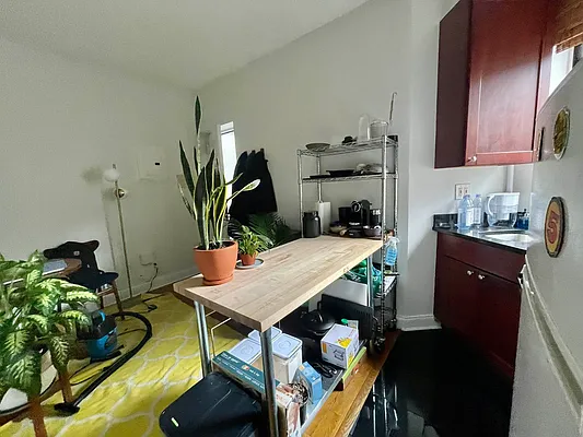 Rented by J PRESTON AND ASSOCIATES INC | media 20