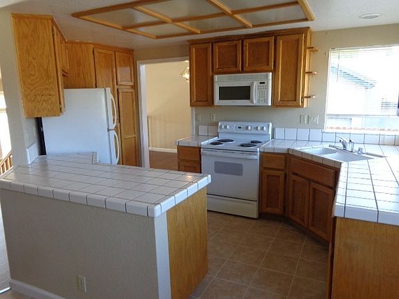 2nd image of 602 Vernon Oaks Dr
