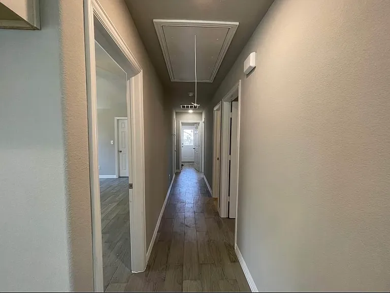 1019 E Hattie St — Photo 8