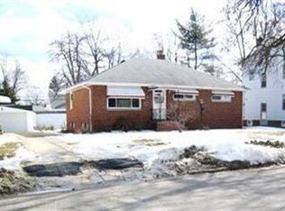 1377 Worton Blvd, Mayfield Heights, OH 44124