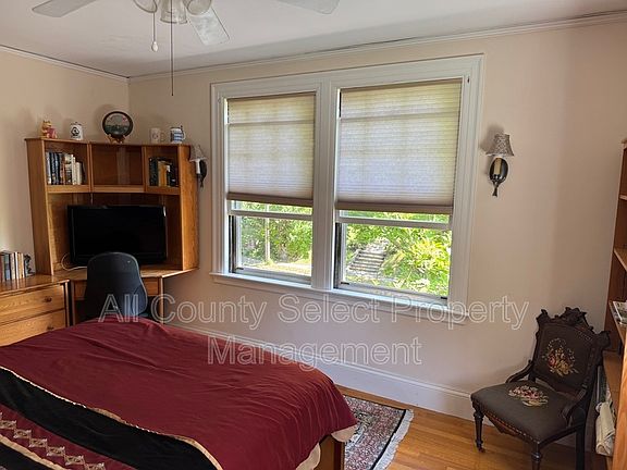 4th image of 38 Baker Ave