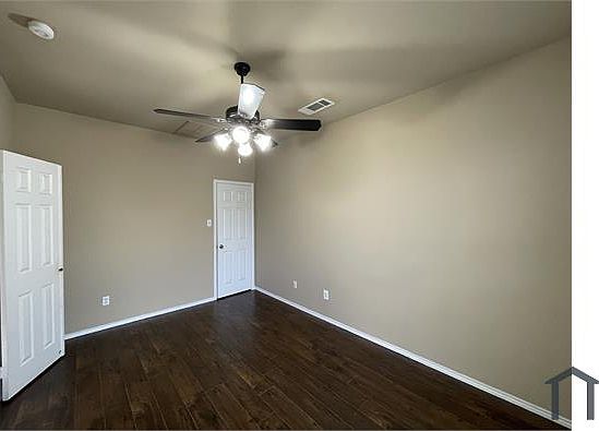 3rd image of 7317 Wilshire Dr