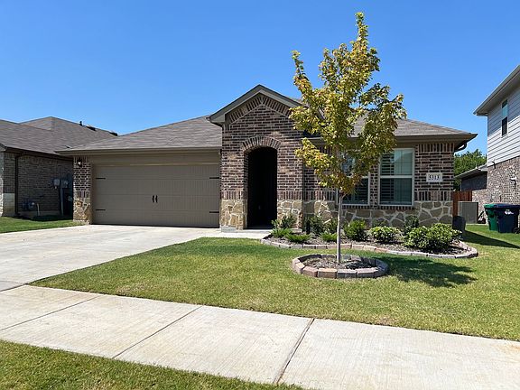 3rd image of 5313 Davenport Ln