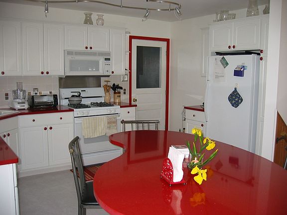 4th image of 202 Harmel Dr