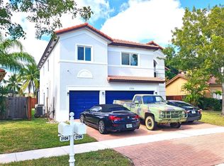 2106 NE 38th Rd, Homestead, FL 33033
