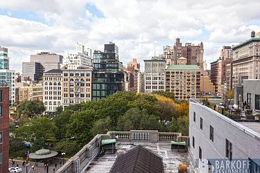 Rented by Barkoff Residential 