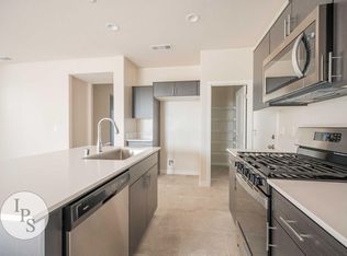 1176 Ponderosa Way W, Madera, CA 93636