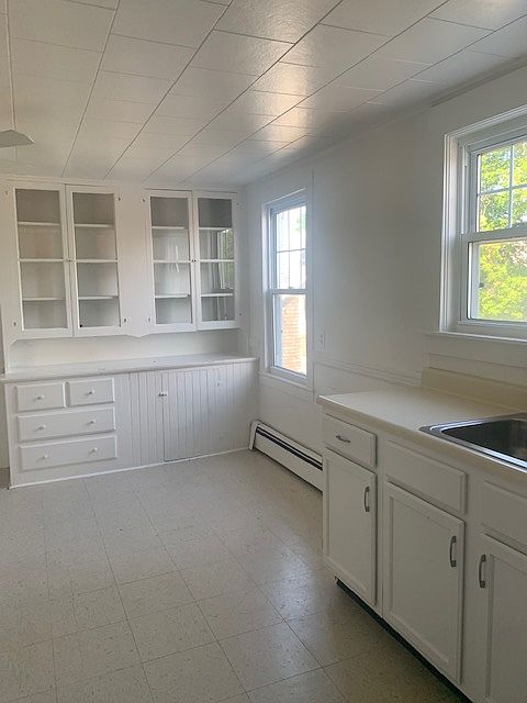 1st image of 14 Howland St Floor 2
