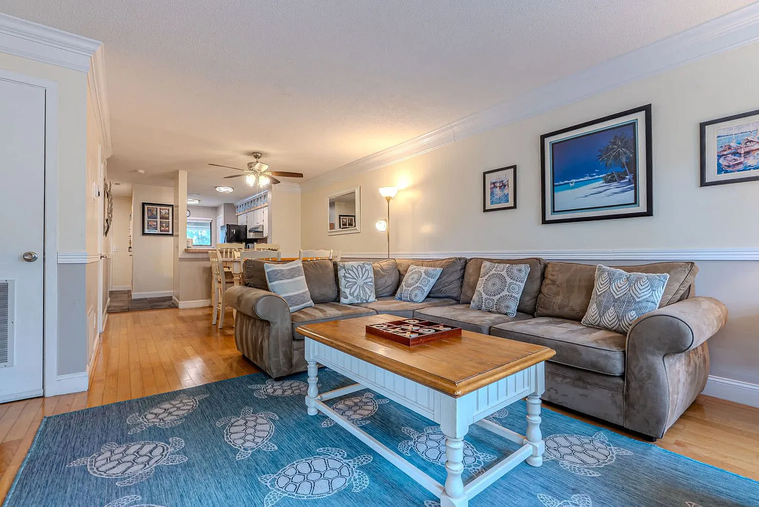 2 bed, 2.0 bath, 990 sqft, $2,536 — Photo 3