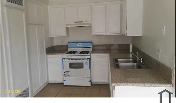 4 bed, 1440 sqft, $2,995 — Photo 2