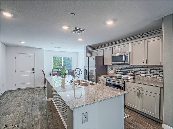 4th image of 12286 Glass Desert Rd #2