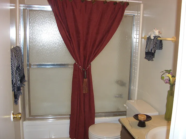 Mira Loma Apartments — Photo 29