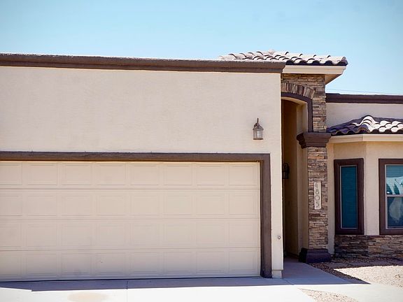 3rd image of 4805 Adrian Campos St
