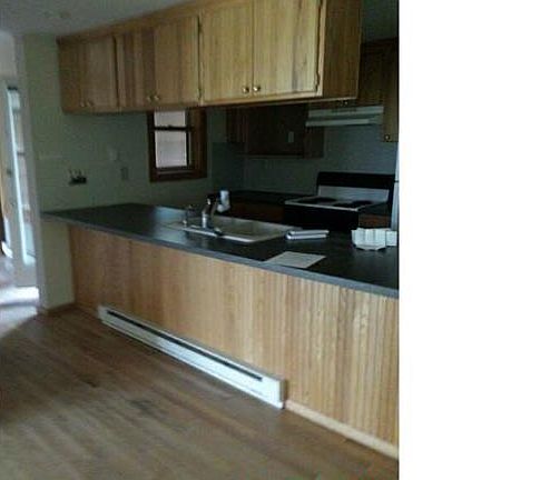3rd image of 21452 Fairway Cir
