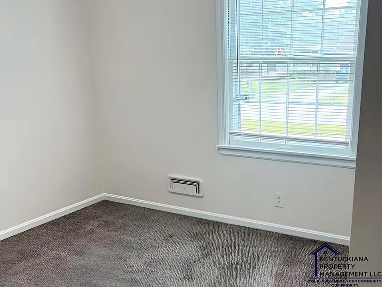 9400 Habersham Dr — Photo 10