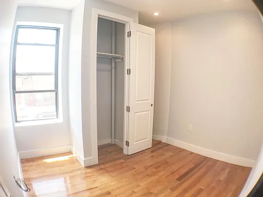 Rented by Lang Realty LLC | media 15