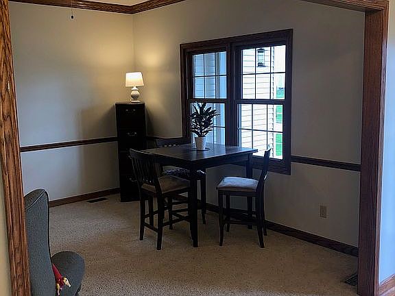 3rd image of 1030 Ashwood Ln