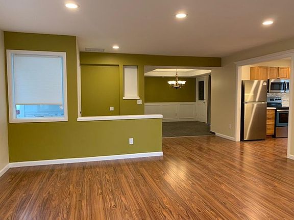 3rd image of 8004 SE Overland St