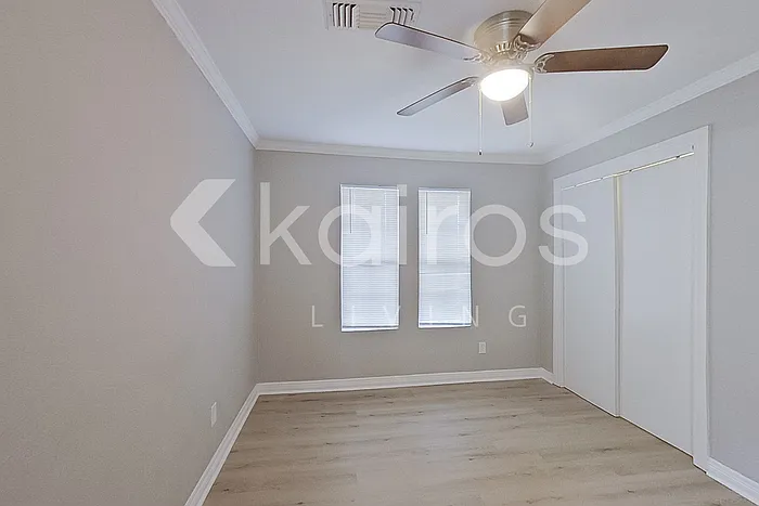 1604 Norman St — Photo 9