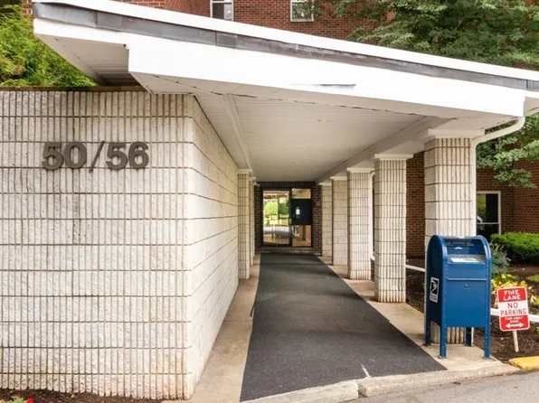 50-56 Broadlawn Park #416, Chestnut Hill, MA 02467