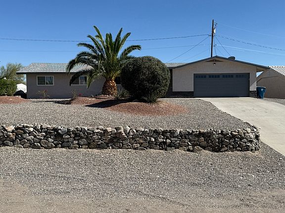 3rd image of 3670 Hiawatha Dr