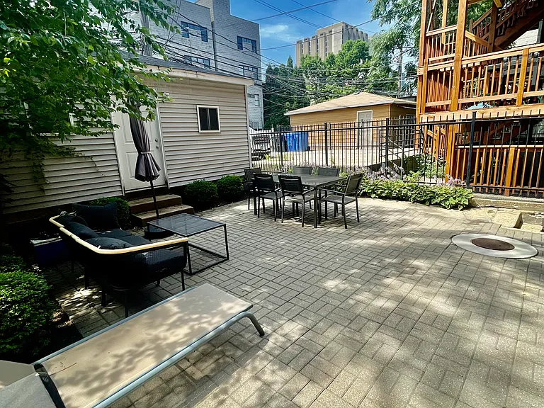 2135 W Crystal St #G — Photo 15