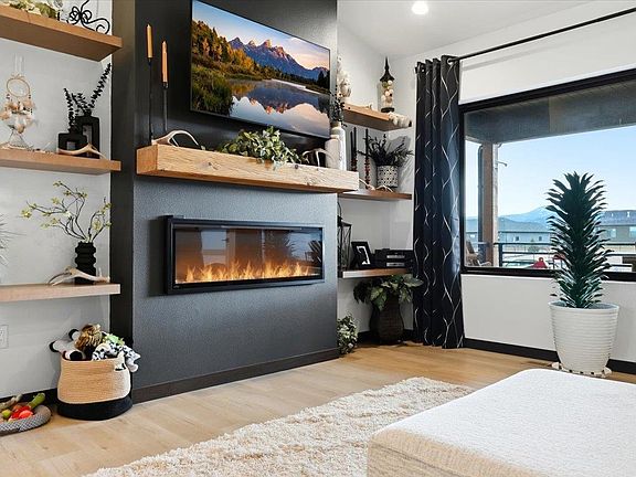5th image of 2444 Talisker Ave