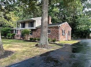 2921 Blithe Dr, Chester, VA 23831