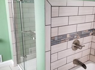 1749 Butte Des Morts Beach Rd, Neenah, WI 54956