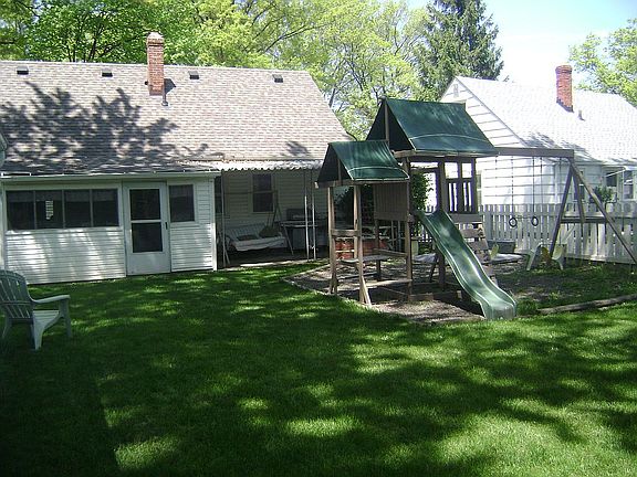 5th image of 355 E 232nd St