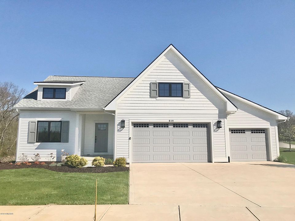 1st image of 696 Stonebriar Cir #21