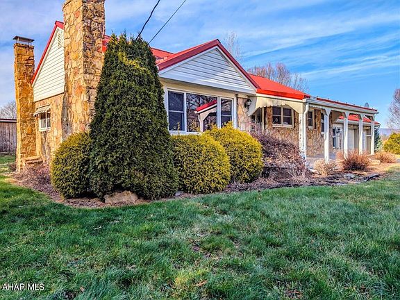 4th image of 857 Yellow Rd