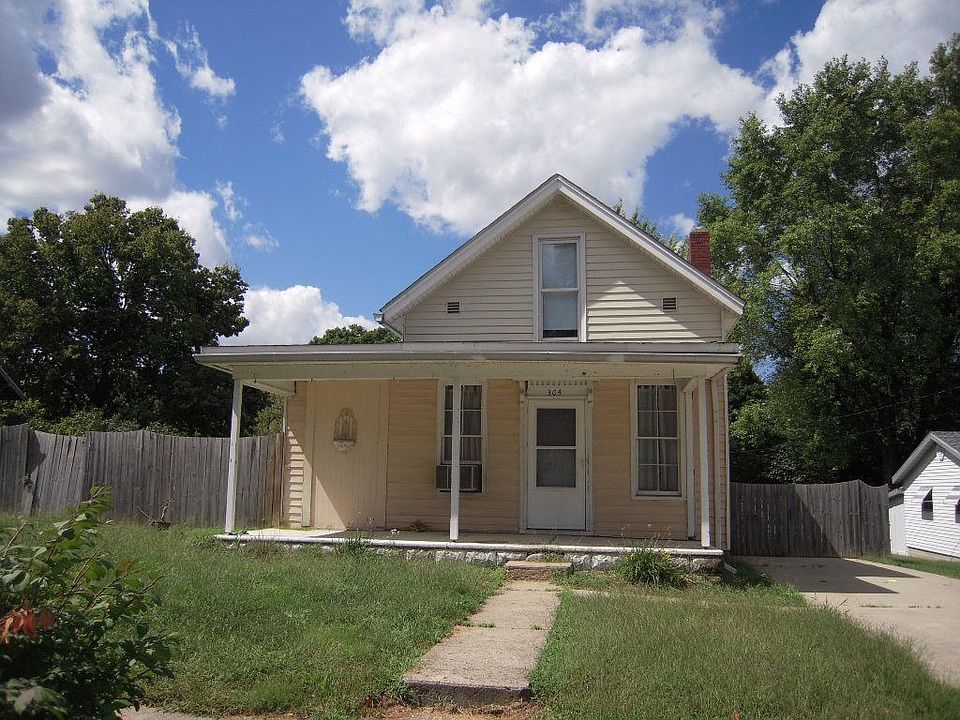 1st image of 304 West St