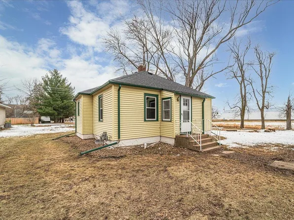 830 W 3rd St, Rush City, MN 55069