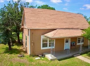 300 Harrison Ave, Gustine, TX 76455