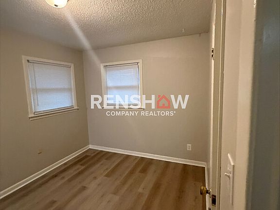 4th image of 43 Aspen Ave