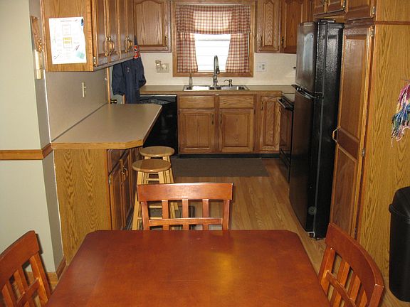 3rd image of 1035 Village Dr