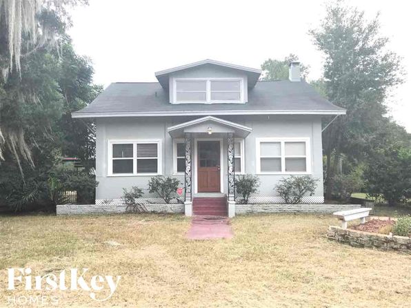 109 E Palmetto Ave, Howey In The Hills, FL 34737